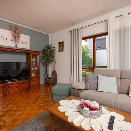 Awesome In With Wifi * Пула