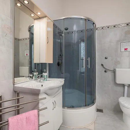 Ferienhaus Awesome In With Wifi Pula