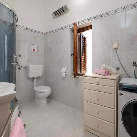 Gorgeous In Holiday home *